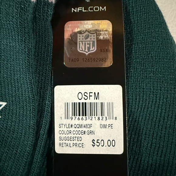 Philadelphia Eagles Beanie with Gloves - Picture 4 of 4